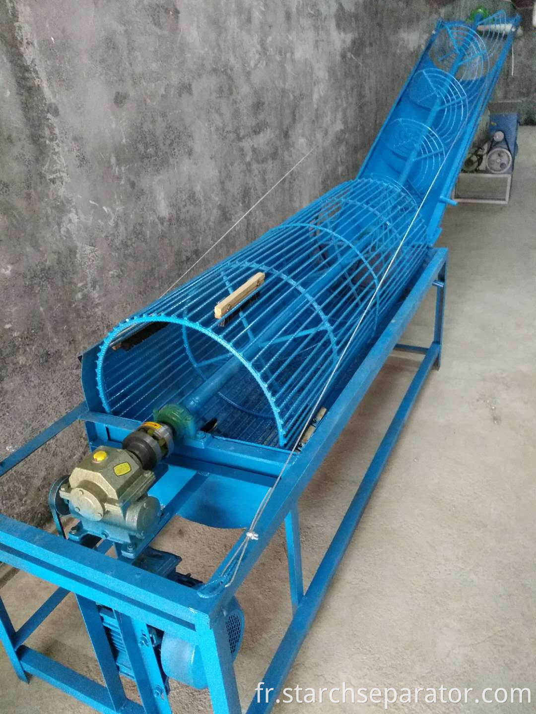 QX-200 Hawthorn Cleaning Conveyor